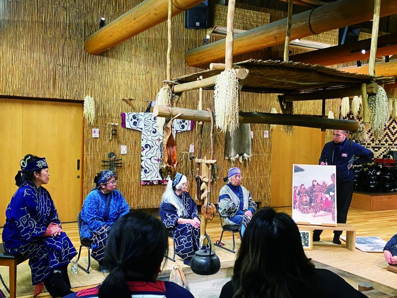 口承文芸特別実演「ネウサㇻアン ロ」